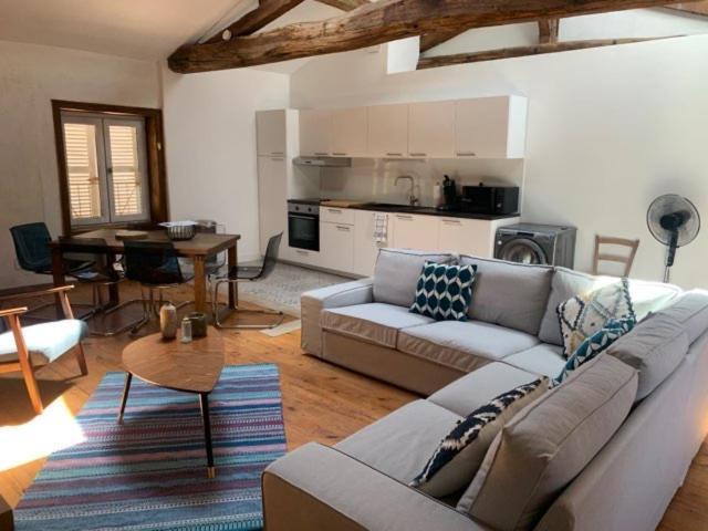 Ars-sur-Formans Appartements Au Chateau Ars المظهر الخارجي الصورة