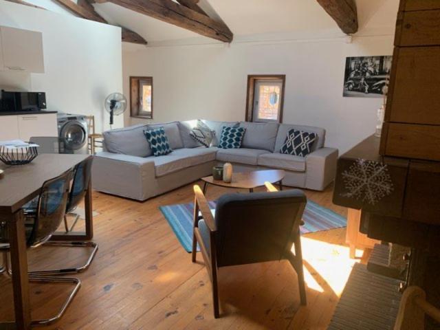 Ars-sur-Formans Appartements Au Chateau Ars المظهر الخارجي الصورة